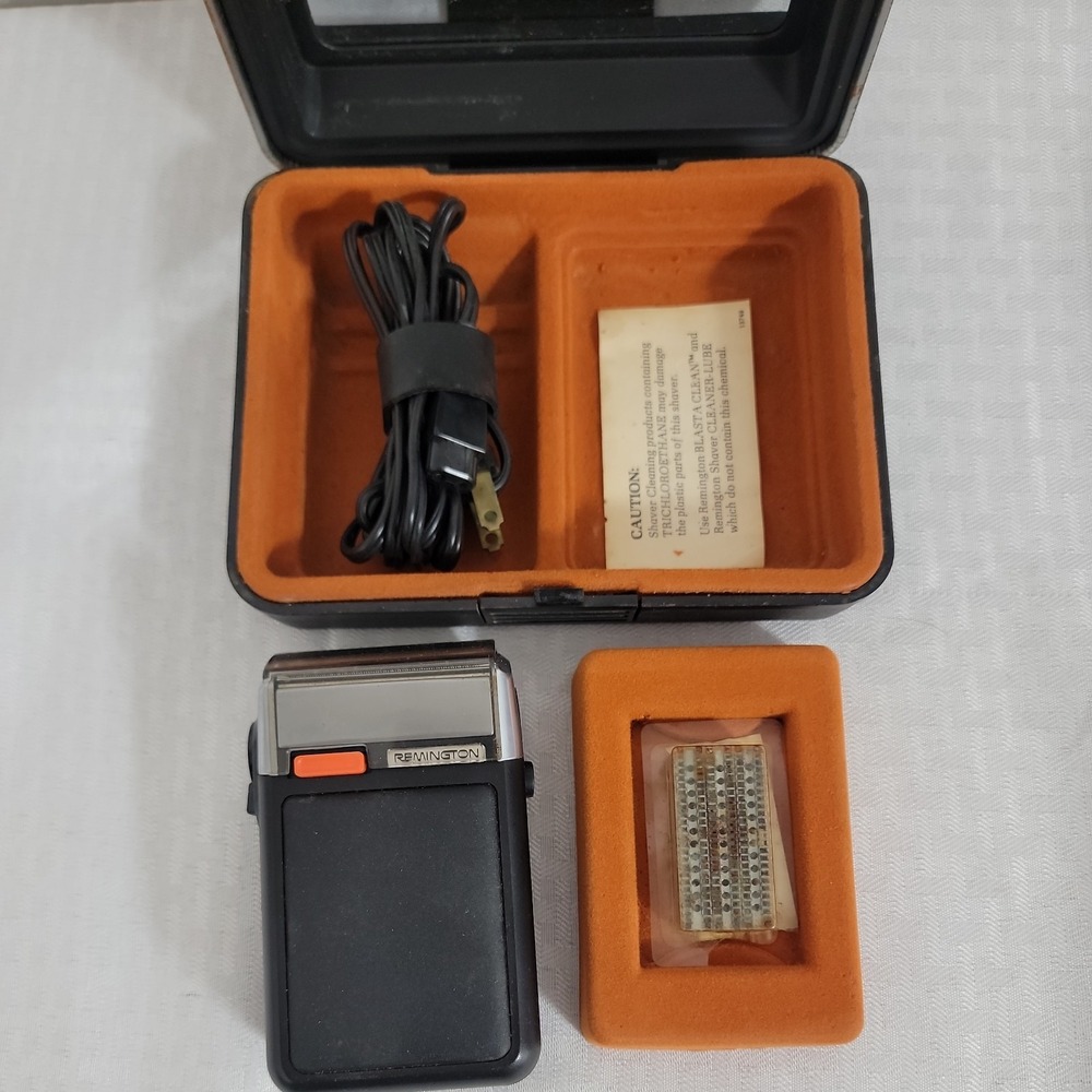 Vintage Remington RR-1 Radial Rechargeable Shaver Case Extra Blades Tested
